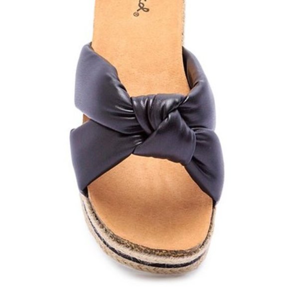 New with Box Qupid Cancun Women's Slide Platform Black Sandals SZ 9 - Picture 4 of 13